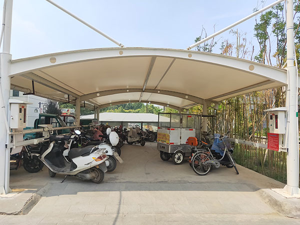 觀瀾一品小區(qū)10路便民充電站安裝現(xiàn)場(chǎng)圖1